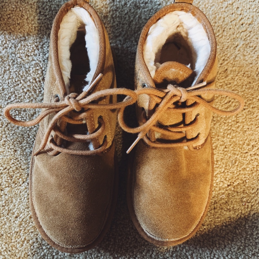 CHESTNUT UGG NEUMEL’S